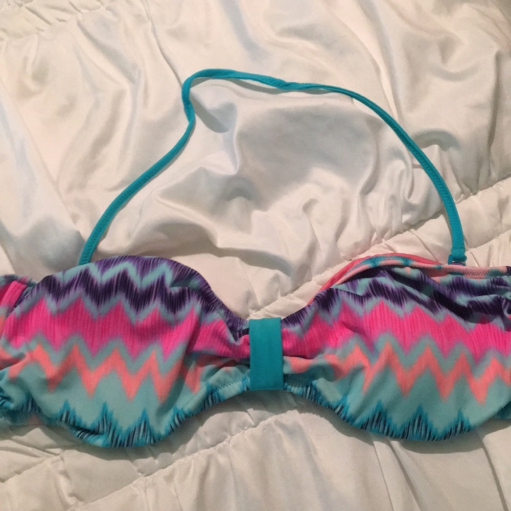 VS Pink swim top